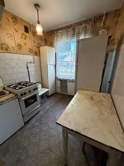 Продаж 2-во кімнатної квартири на вул.Любецькій,31