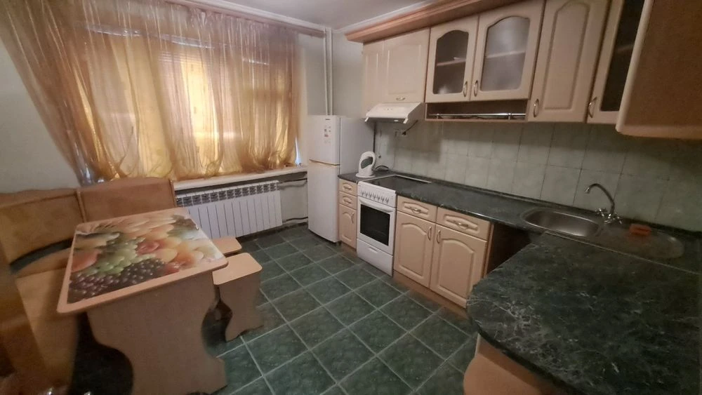 Продаж 1 кімн з меблями  в центрі біля швейної фабрики