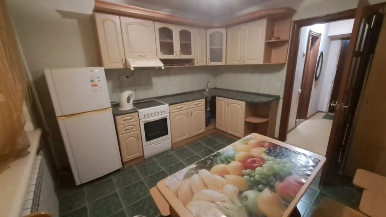 Продаж 1 кімн з меблями  в центрі біля швейної фабрики