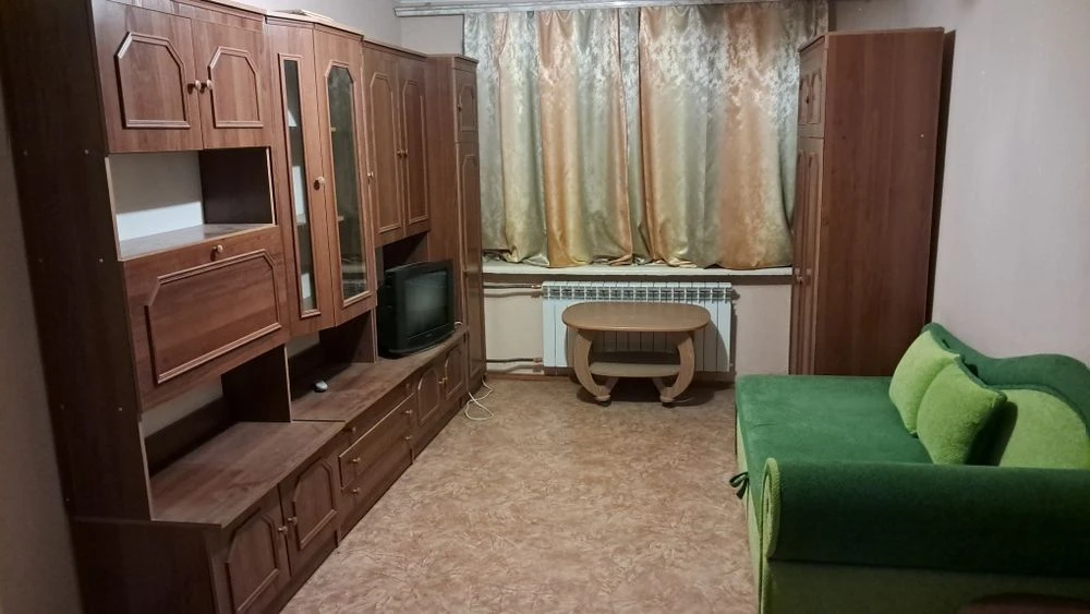 Продаж 1 кімн з меблями  в центрі біля швейної фабрики