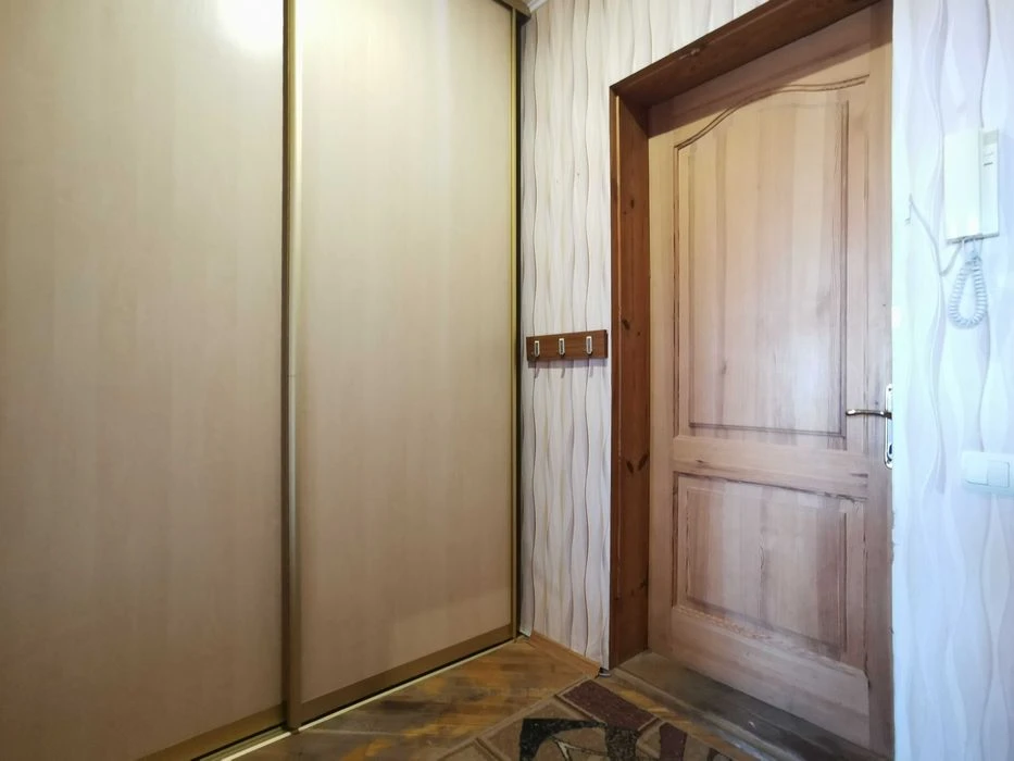 Однокімнатна квартира 37 м2 в центрі міста цегляний будинок