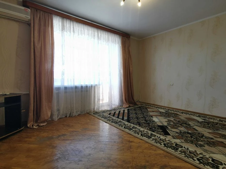 Однокімнатна квартира 37 м2 в центрі міста цегляний будинок