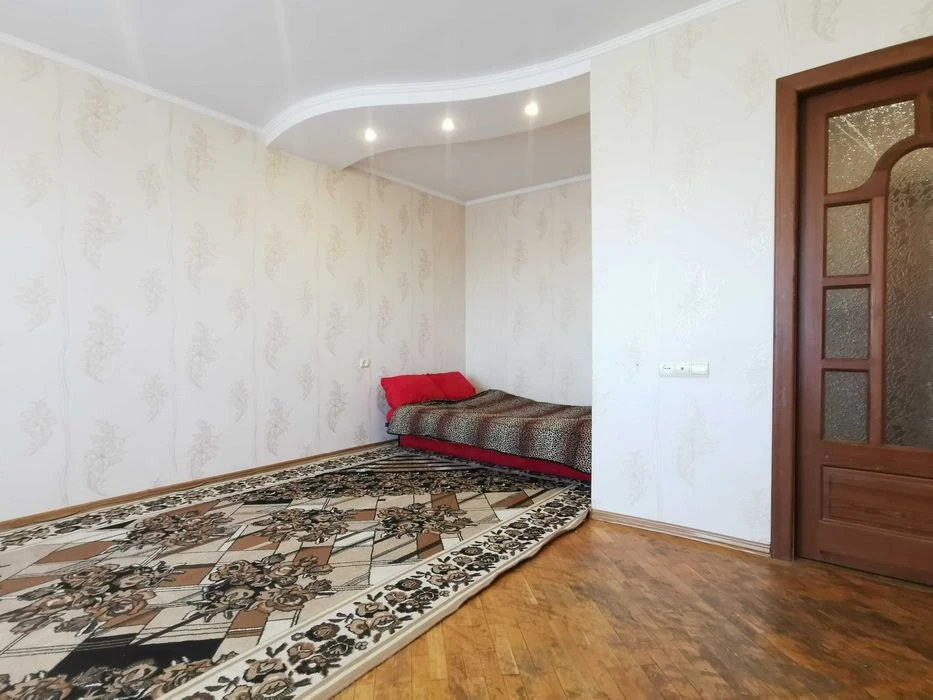Однокімнатна квартира 37 м2 в центрі міста цегляний будинок