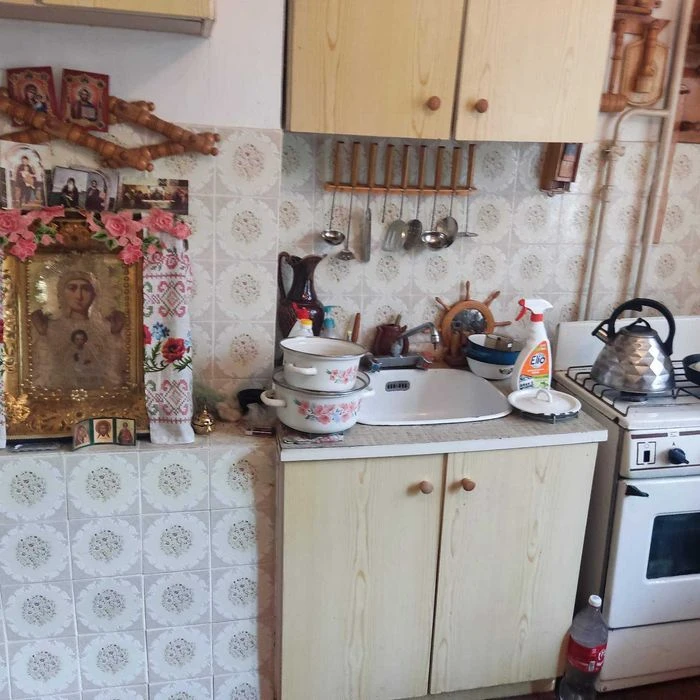 Продається однокімнатна квартира центр, можна під сертифікат