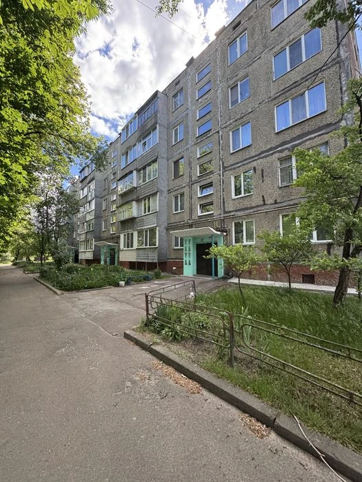 Продаж 2-х квартири 3-й поверх Тероборони (Гагаріна)