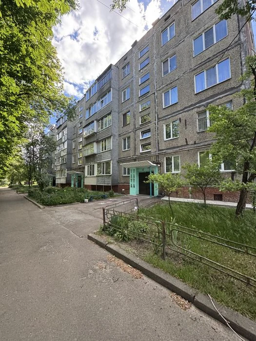 Продаж 2-х квартири 3-й поверх Тероборони (Гагаріна)