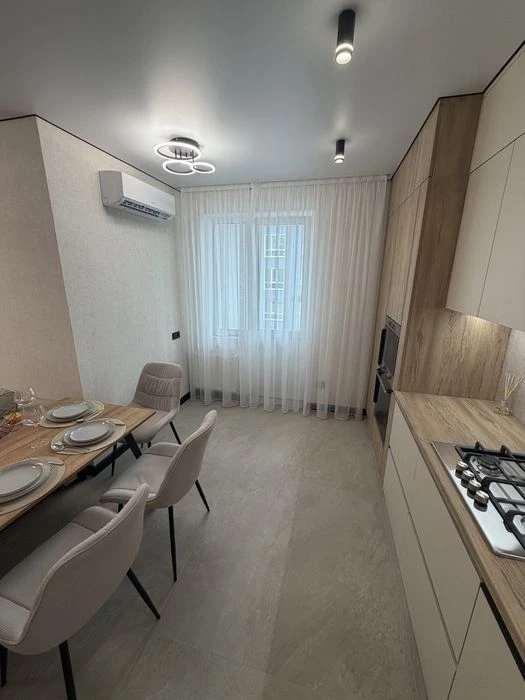 Продам евродвушку Ремонт Центр Голливуд Сертификат