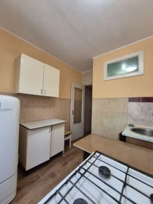3- кімната  квартира на  Коваленка ( Пухова). Працюємо з про