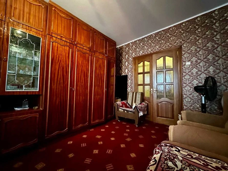 Центр Міста,3 кімнатна квартира 62м2,житловий стан,держ прог