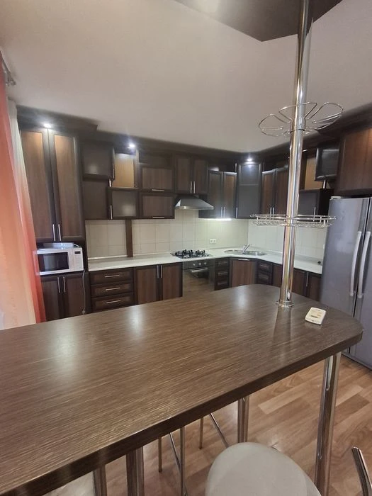 Новинка!70м2 Продаж 2 кім квартири +паркомісце