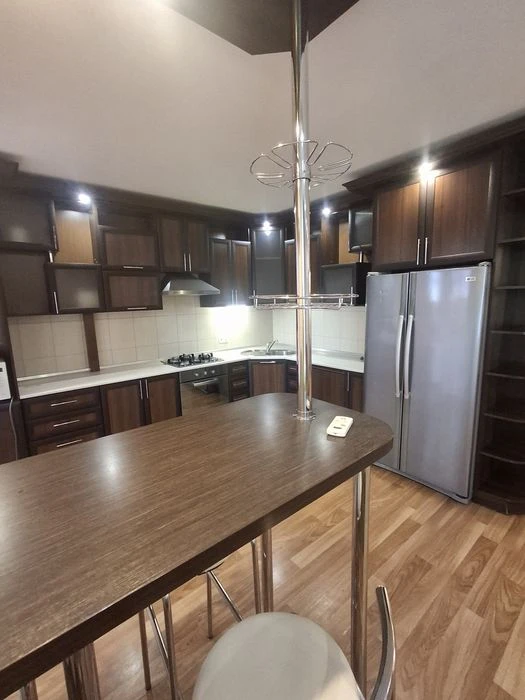 Новинка!70м2 Продаж 2 кім квартири +паркомісце