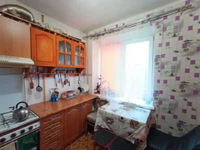 Квартира прос.Миру, 3-кімнатна, світло не вимикають