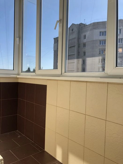 Продаж 2кмн кв + студія. Під іпотеку або є відновлення. Стар