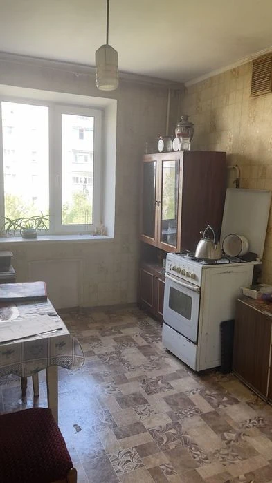 Продам 4-х кімнатну квартиру, ЗАЗ