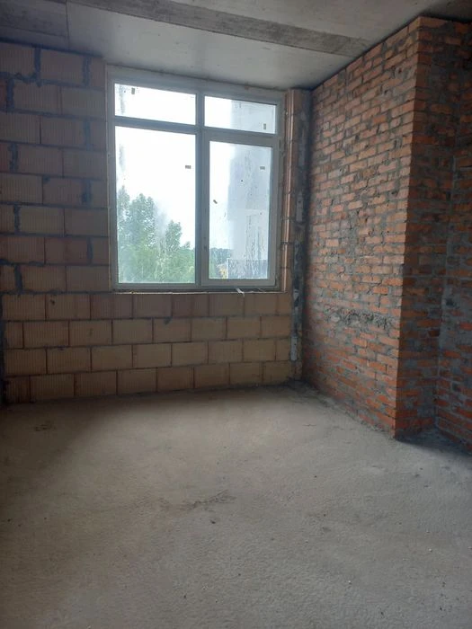 Продам однокімнатну квартиру в новобудові по проспекту Перем