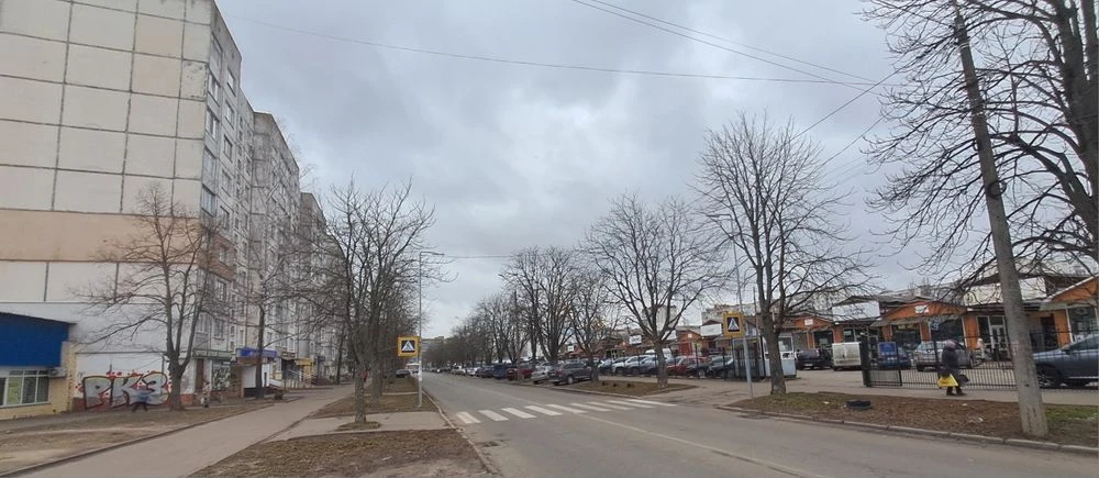Продам  3 кімнатну квартиру біля ринку  "Нива" на 9 поверсі