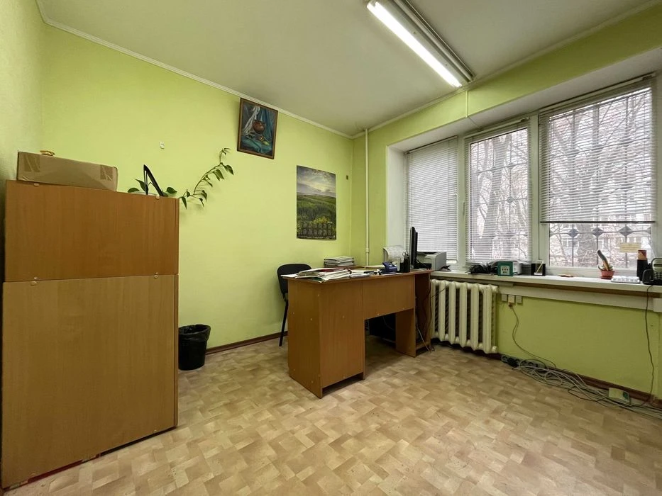 Продається трьохкімнатна квартира 67м2, район ЦУМ.  LD