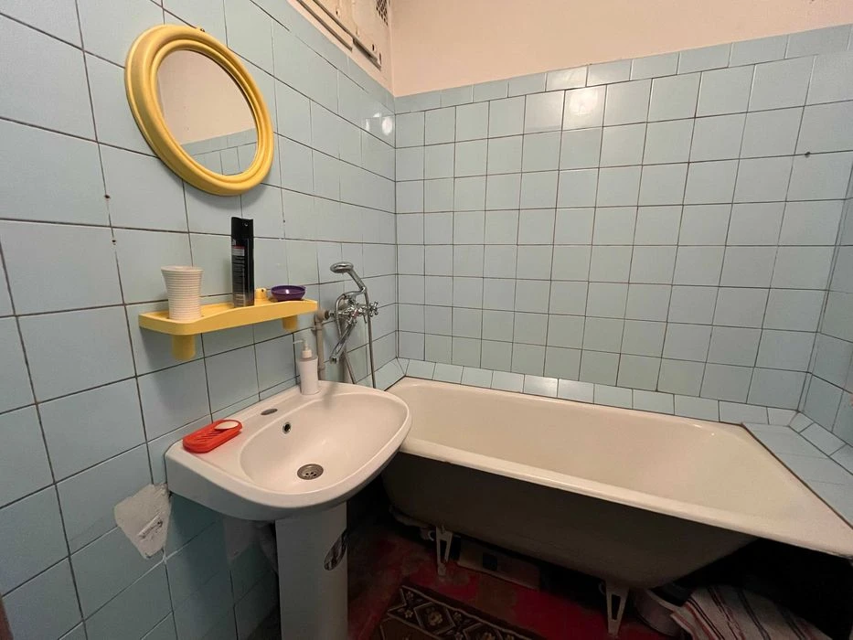 Продається трьохкімнатна квартира 67м2, район ЦУМ.  LD