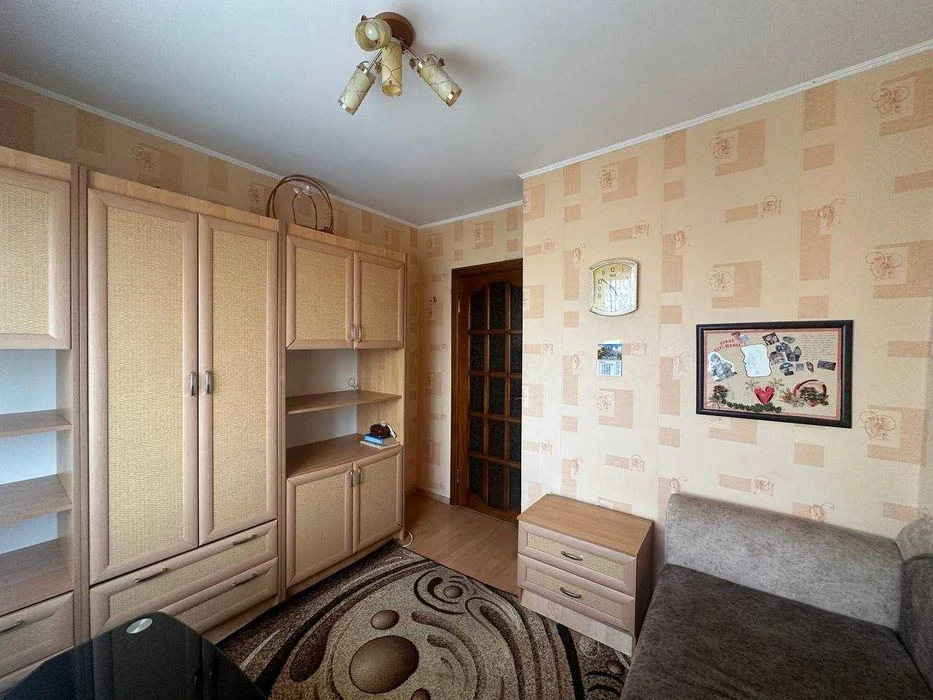 Р-н Градецький,Простора 3 кімнатна 67м2 з ремонтом та меблям