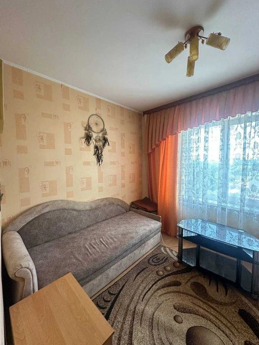 Р-н Градецький,Простора 3 кімнатна 67м2 з ремонтом та меблям