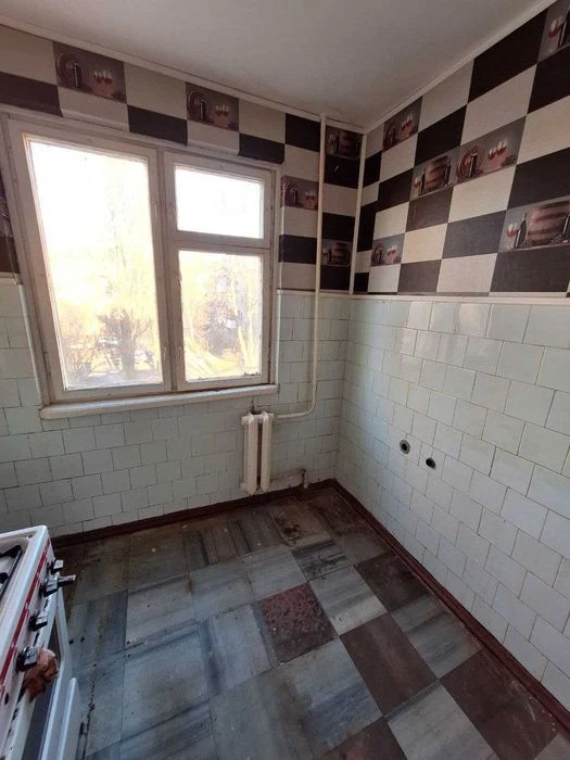Продам 3 кімнатну квартиру в районі Танку.