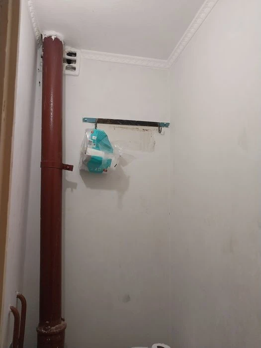 Продається 1 кімнатна, Пухова б 148, 40 м, ЧН , біля Єпіцент
