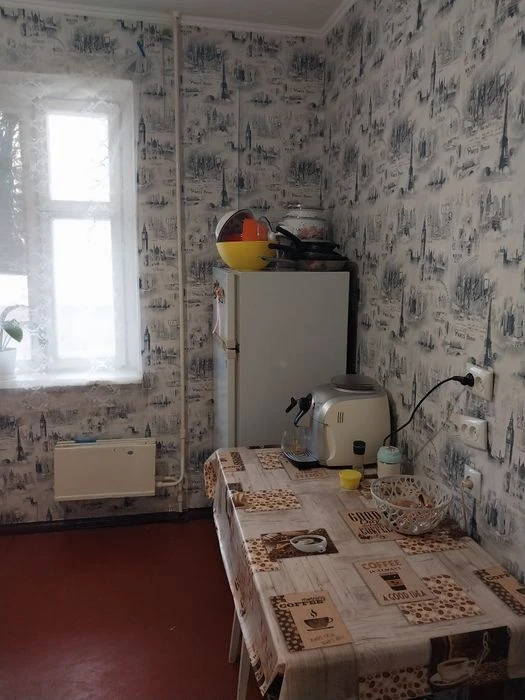 Продається 1 кімнатна, Пухова б 148, 40 м, ЧН , біля Єпіцент