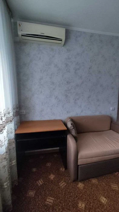 Квартира  з  якісним ремонтом та меблями , Сертифікат(NN)