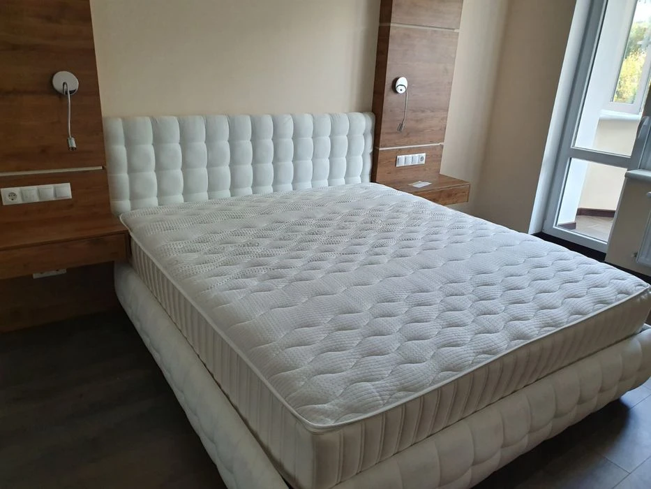 Продаж стильної 2-кімнатної квартири в закритому ЖК по вул.