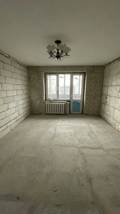 Продаж 3-х кімнатної квартири, ринок Нива