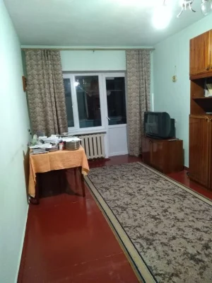Продам 2 - х комнатную квартиру