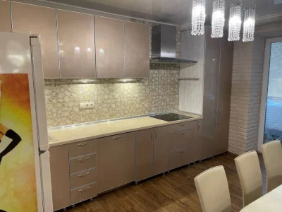 Продаж 1-кімнатної квартири, перепланованої на 2-кімнатну