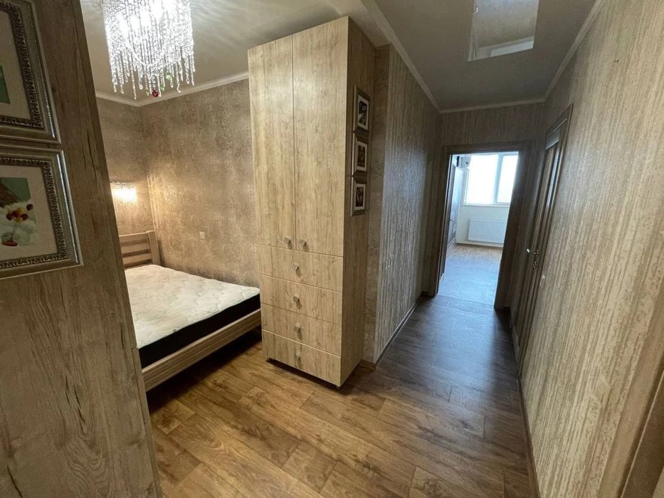 Продаж 1-кімнатної квартири, перепланованої на 2-кімнатну