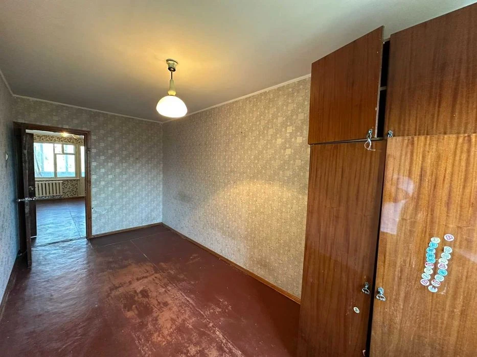 Продаж затишної 2 кімн кв-ри по вул Льотній, 11а навпроти ма