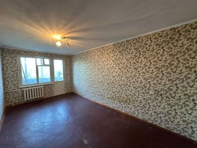 Продаж затишної 2 кімн кв-ри по вул Льотній, 11а навпроти ма