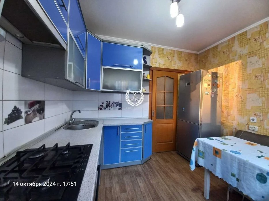Продам 4-х кімнатну квартиру в Чернігові ( вул. Незалежності