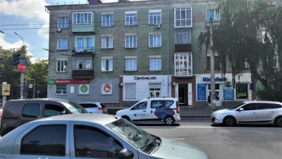 4 комнатная сталинка в центре , 2 этаж, не угловая mn