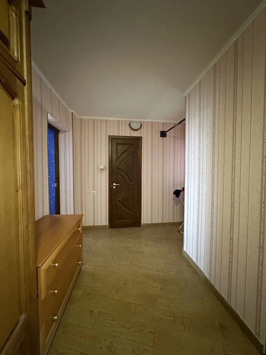 Продається 3-кімнатна квартира по вул. М. Небаби, центр міст