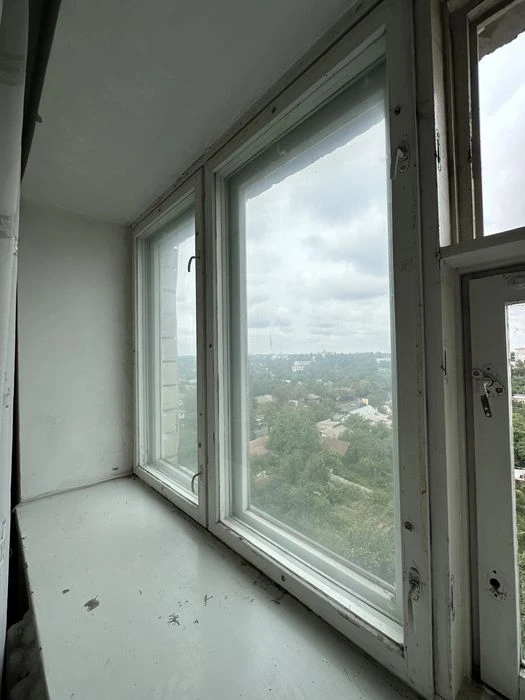 Продається 3-кімнатна квартира по вул. М. Небаби, центр міст