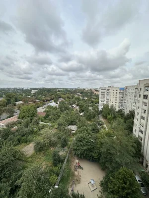 Продається 3-кімнатна квартира по вул. М. Небаби, центр міст