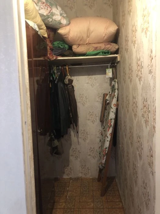 Продам 3 кімнатну квартиру Єськова