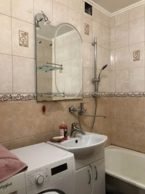 Продам 3 кімнатну квартиру Єськова