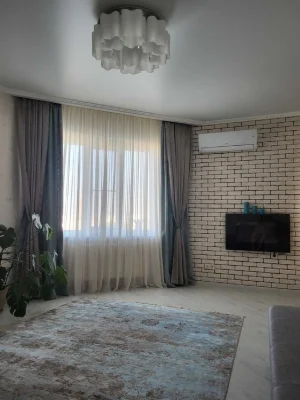 3-х кімнатна квартира , центр новобудова ,автономка