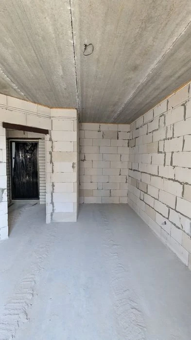 Однокімнатна квартира з автономним опаленням на масанах