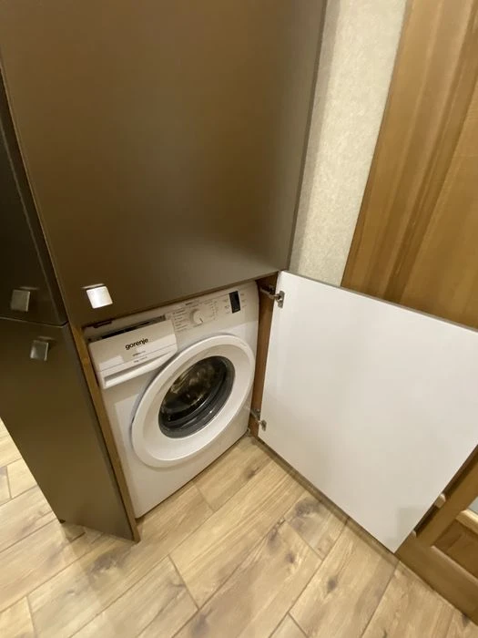 Продам  3х кім. сталінку в центрі.