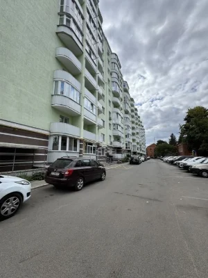 Продаж видової 2-ки,68,8 м2,на вул.Курсанта Єськова,26а
