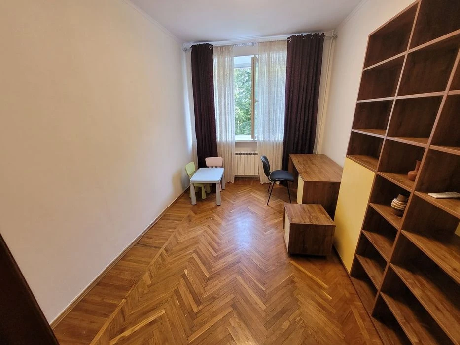 Продам квартиру Чорновола