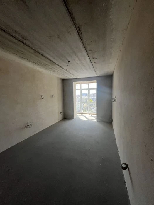 Продаж 2к квартири. 94 м². Центр. вул.Стуса.