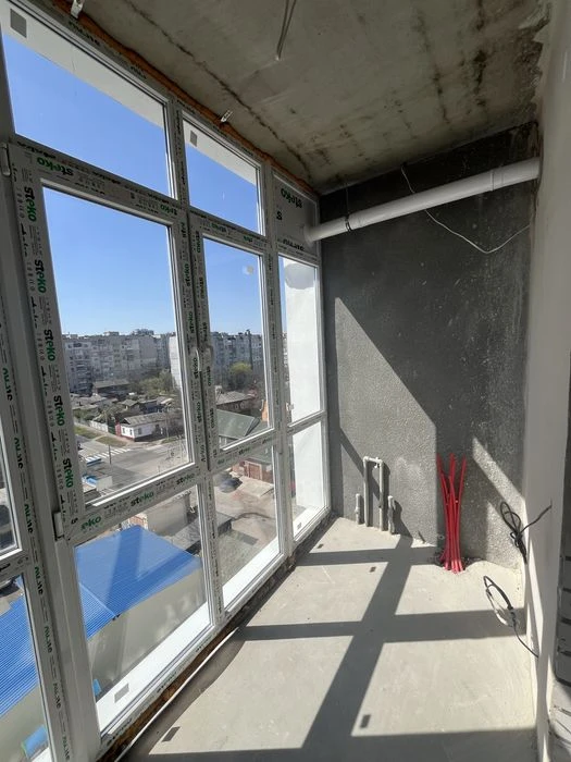 Продаж 2к квартири. 94 м². Центр. вул.Стуса.