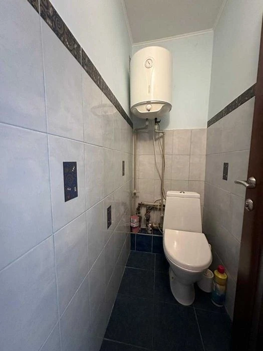 Продається 3-кімнатна квартира в центрі міста, вул. Чорновол